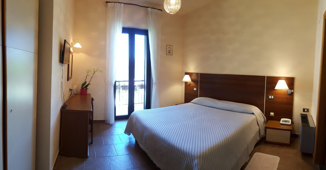 Hotel Del Lago Ampollino Caprara  Exterior foto